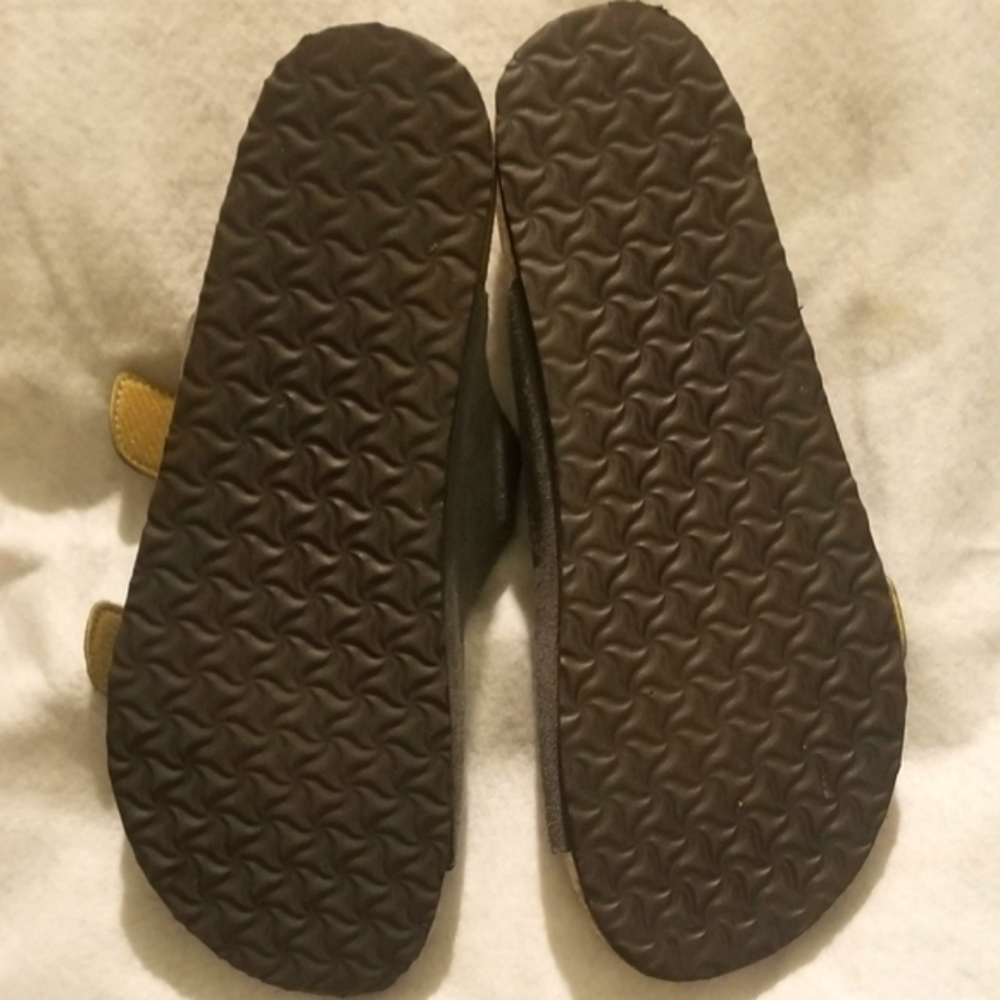 Muk Luks Women's Grey Double Strapped Slip on Sandals, size 9 - Picture 4 of 6